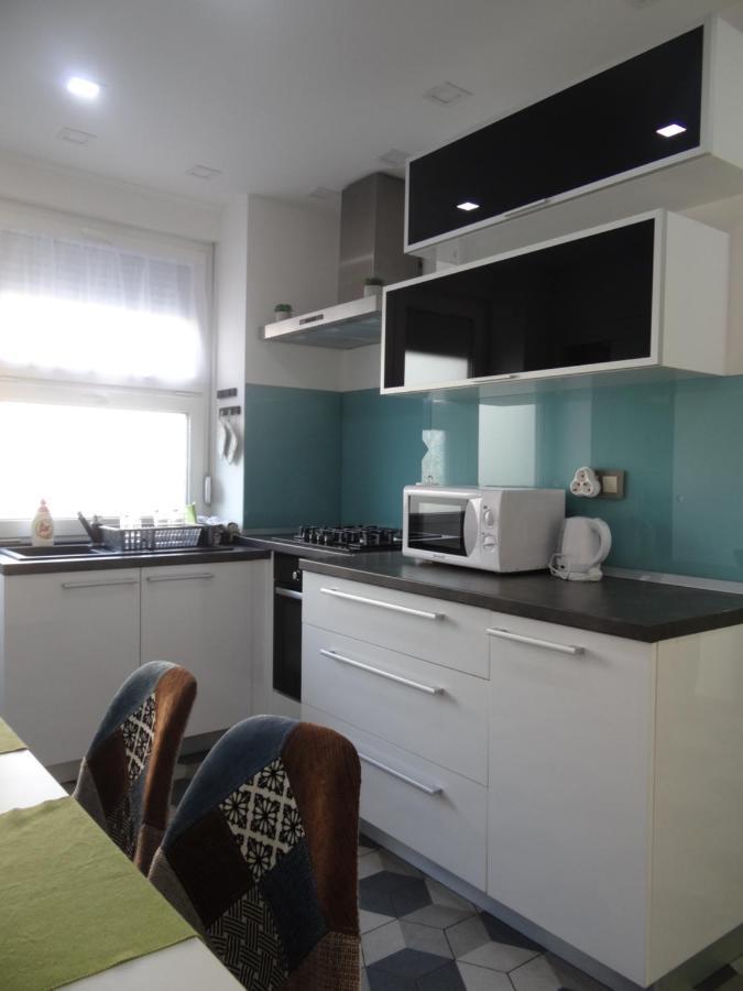 Apartman Anja 카를로바츠 외부 사진