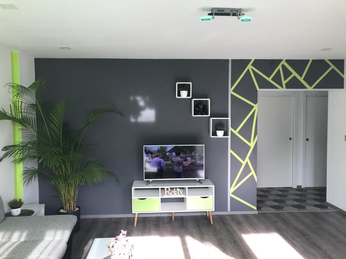 Apartman Anja 카를로바츠 외부 사진